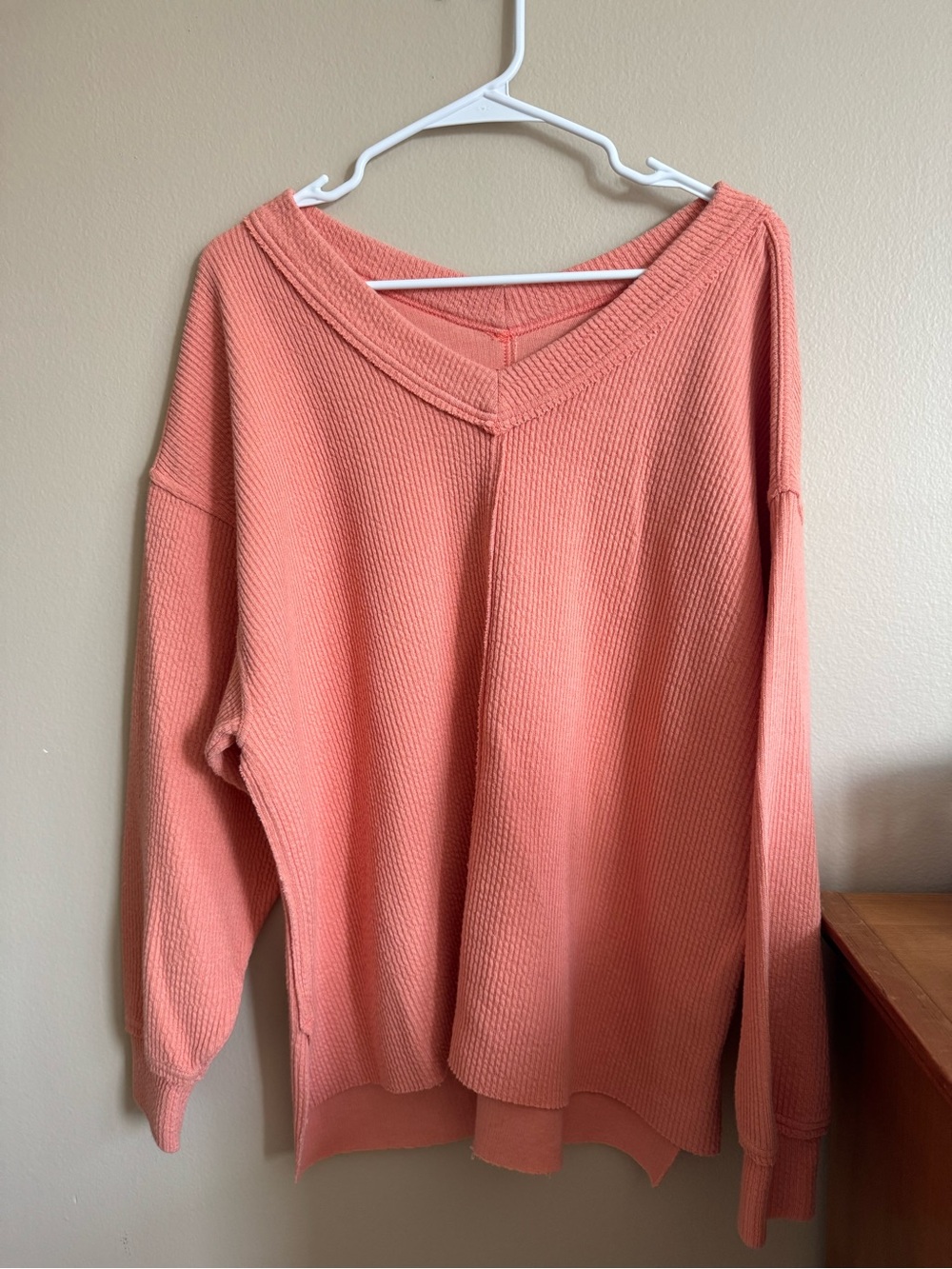 Aerie Oversized Peach Waffle Knit V-Neck Pullover Sweatshirt Medium